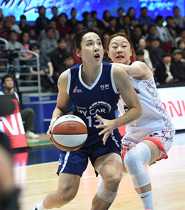 [대표 이미지] 김단비, WKBL 최초 4년 연속 올스타 팬 투표 1위