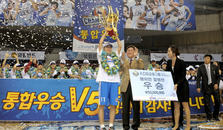 [대표 이미지] 2013-14시즌, 플레이오프 3개팀으로 축소.. 드래프트는 확률제로 변경